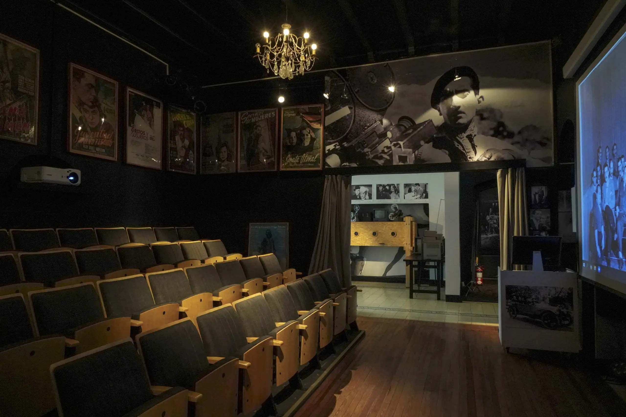 Interior del museo Lumiton